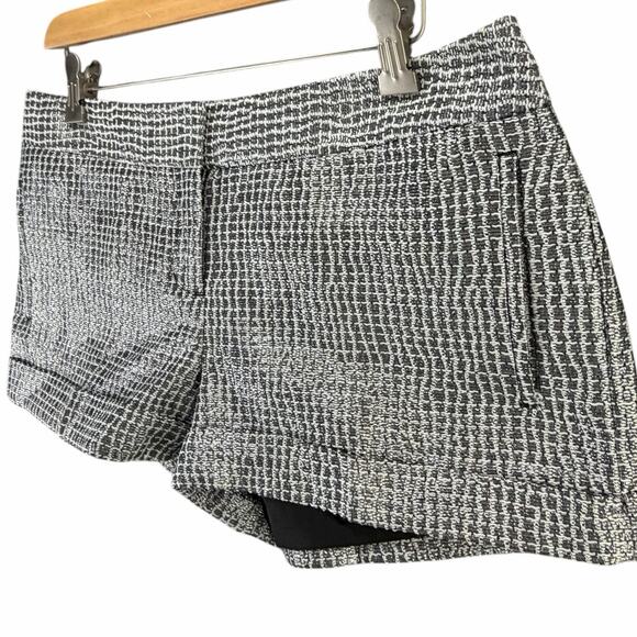 Express Tweed Shorts Women 6 Silver Metallic Black Pockets Cuffed Lined Party - Picture 2 of 11